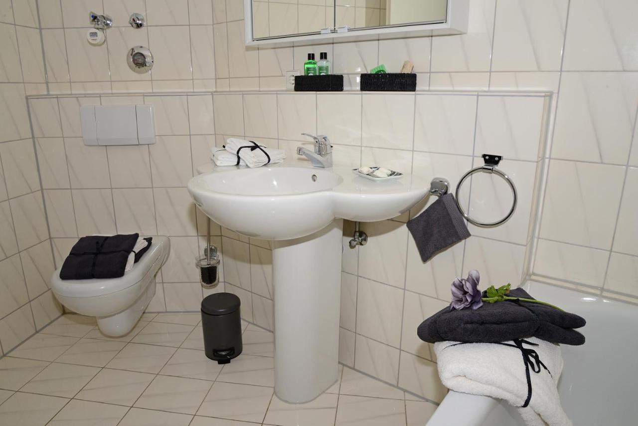 Residence Am Weinberg / Travellers Hotelbetriebs Gmbh Засбахвалден Екстериор снимка